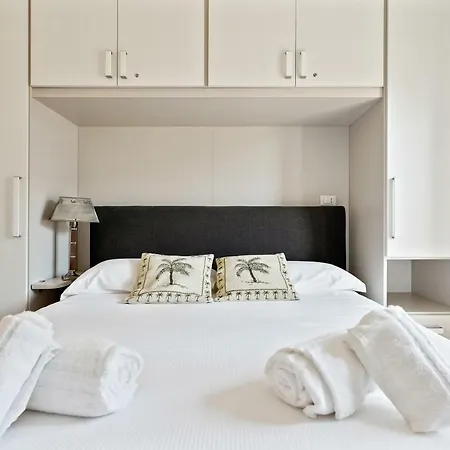 Queen House - Bymyhomeincomo アパート *
